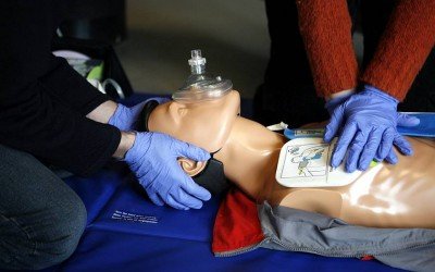 Enrol in an Emergency First Aid Training Course